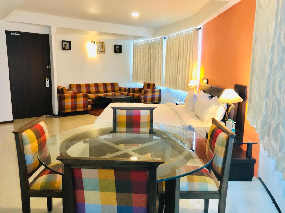 Hotel Om Tower Jaipur Luaran gambar