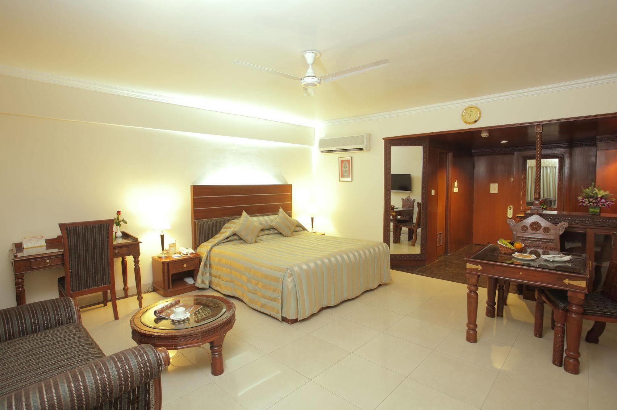 Hotel Om Tower Jaipur Luaran gambar